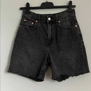 Divided by H&M Black Jean Denim High Rise Shorts with Frayed Hem 5.5” length 4